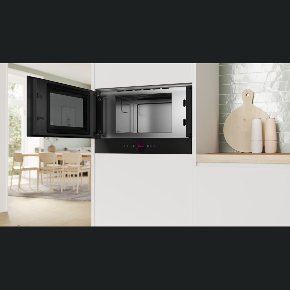 Furrë me mikrovalë të integruar Bosch BFL7221B1, E zezë, 21 l, 900 W