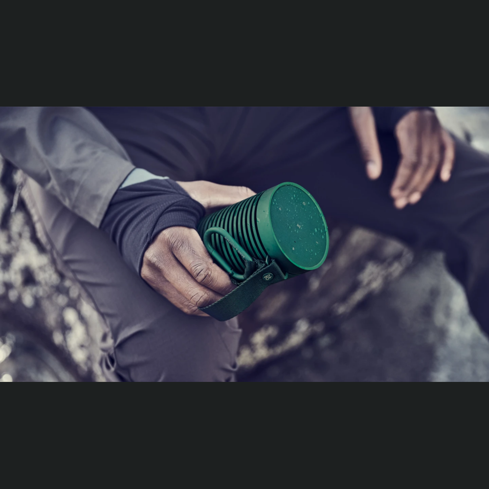 Bang & Olufsen Beosound Eksploroni altoparlantin e jashtëm të papërshkueshëm nga uji, Gështenje
