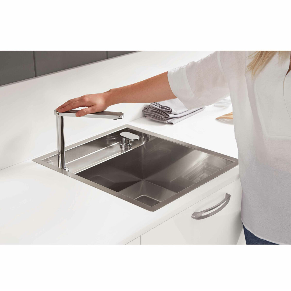 CookingAid lavaman kuzhine inoks INVISIBLE 40R me rubinet teleskopik të integruar, grirës xhami të kalitur, grirës për mbetjet ushqimore Rodi + ujë