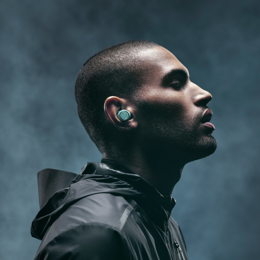 Kufje me valë në vesh Bang & Olufsen Beoplay E8 Sport, të papërshkueshëm nga uji, Blu Oxygen