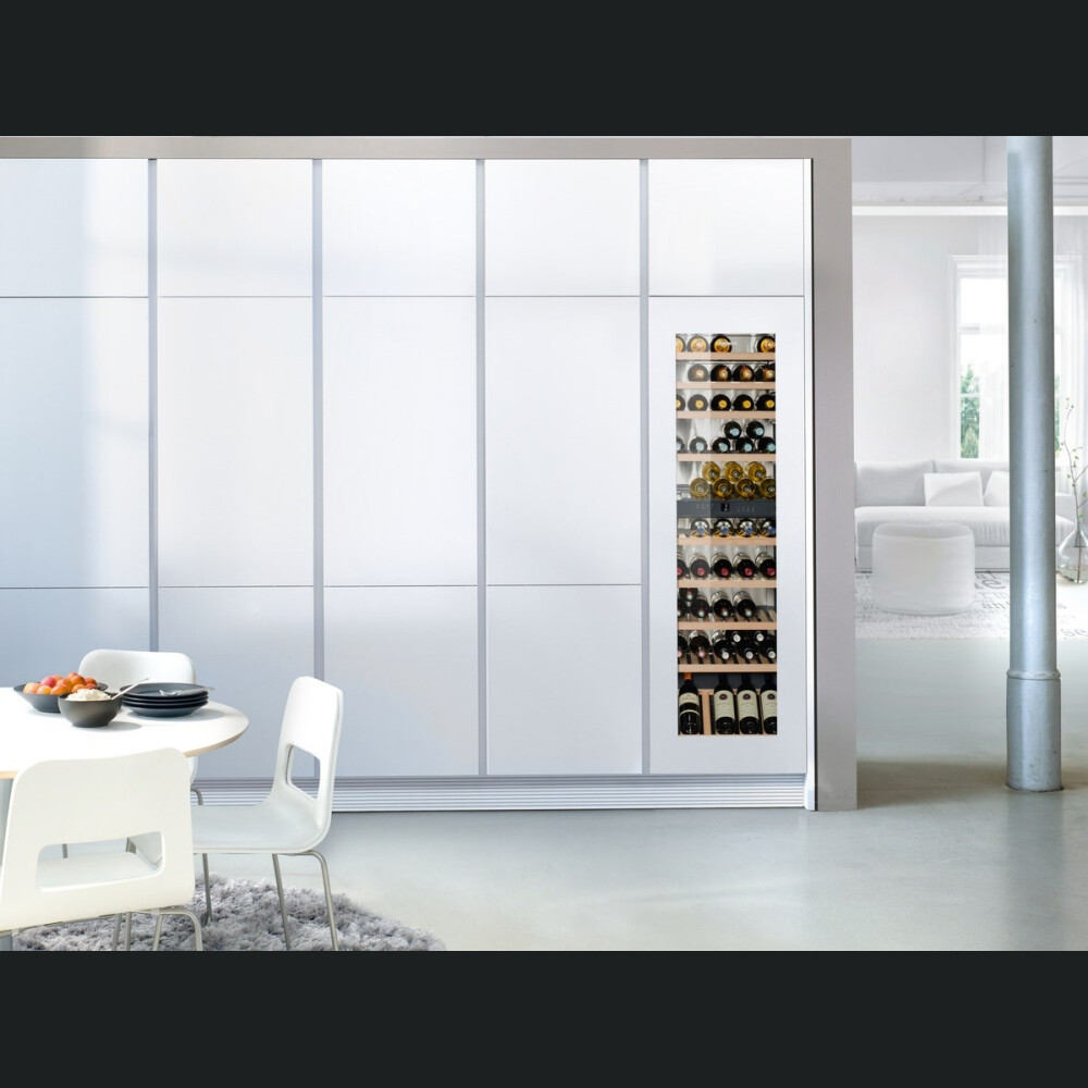 Vitrina e integruar e verës Liebherr Premium, EWTdf 3553, 80 shishe, 254 l, G