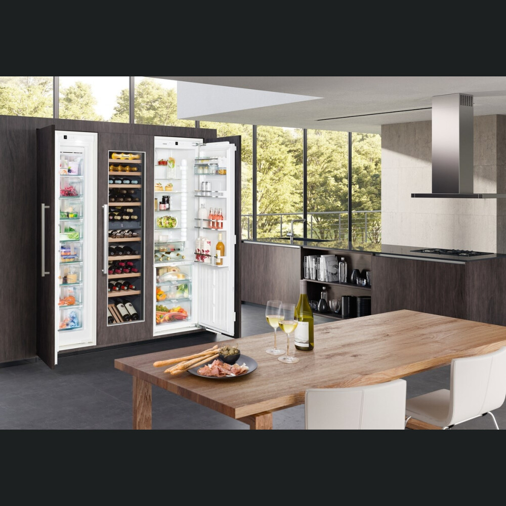 Vitrina e integruar e verës Liebherr Premium, EWTdf 3553, 80 shishe, 254 l, G
