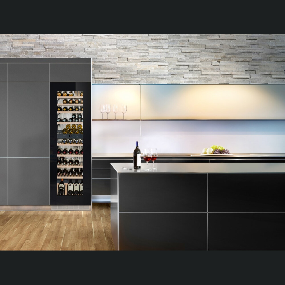 Kabineti vere i integruar Liebherr Premium EWTgb 3583, 83 shishe, 271 l, G