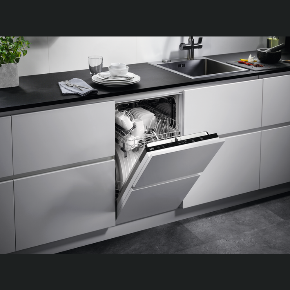 Enëlarëse plotësisht e integruar AEG FSE31407Z, AIRDRY, 45 cm, 9 komplete, inverter, F
