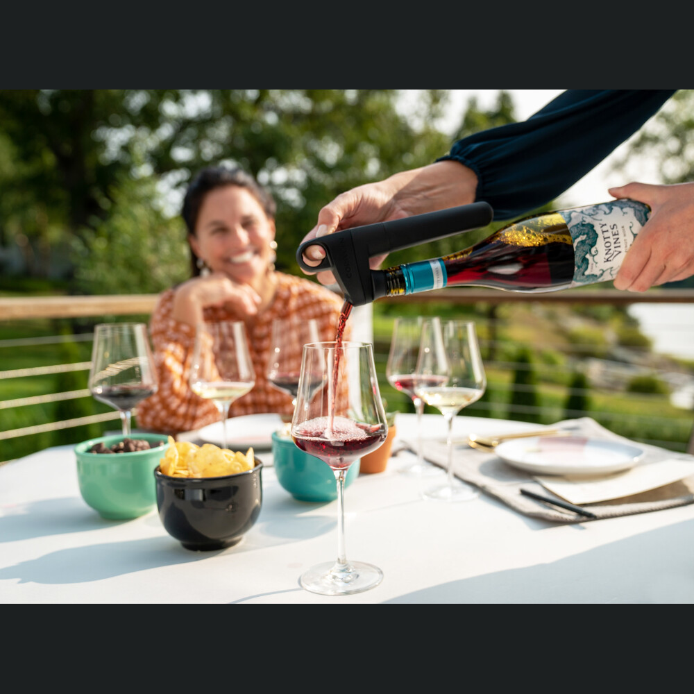 Sistemi i ruajtjes së verës Coravin Pivot, E zezë