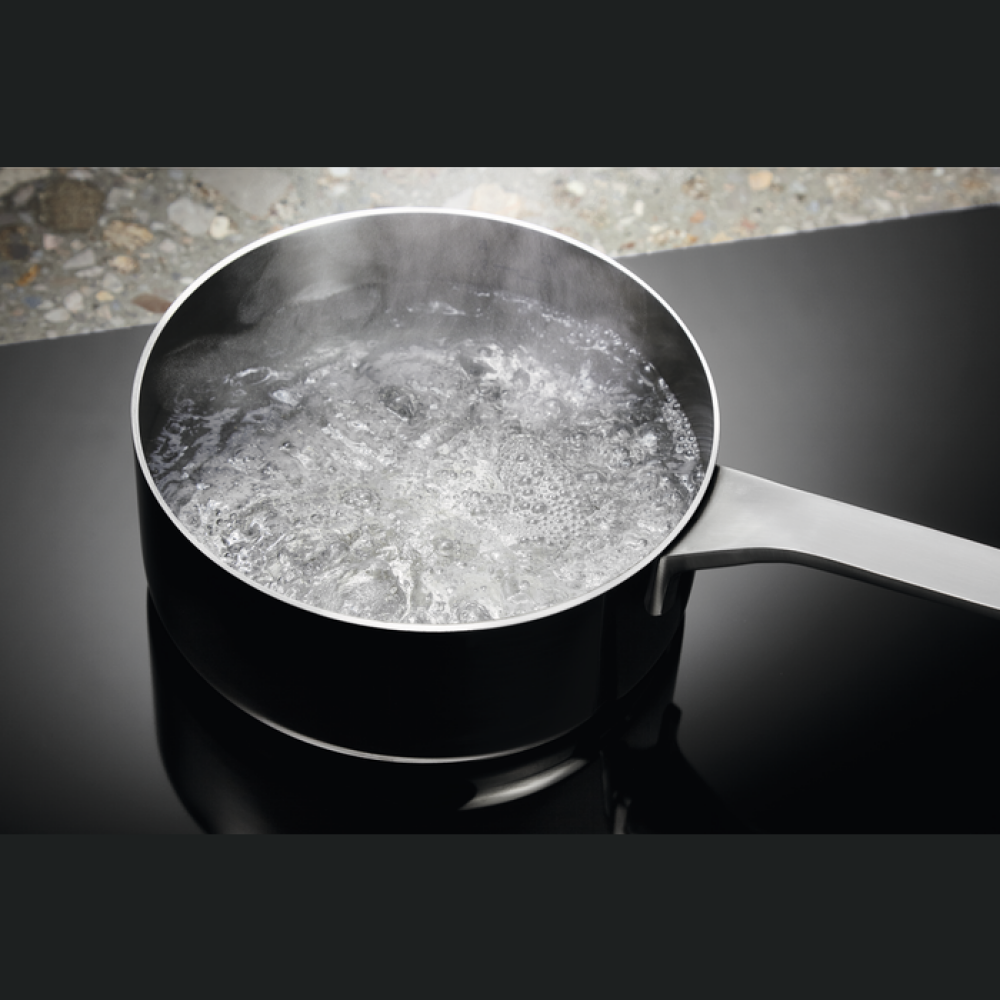 Pllakë me induksion Electrolux LIL61424C, 60 cm e zezë