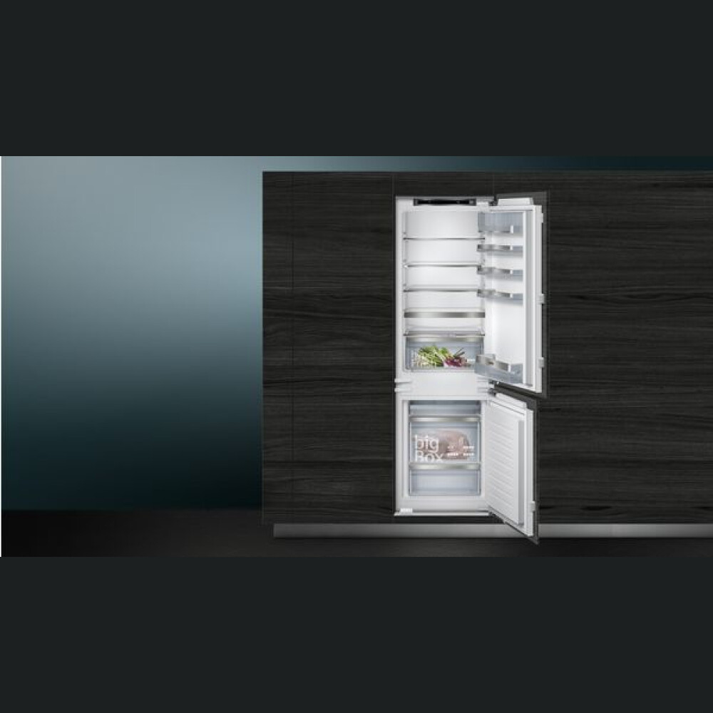 Frigorifer i integruar Siemens KI86SAFE0 iQ500, me sipërfaqen e poshtme të ngrirjes, 177,2 x 55,8 cm, mentesha e sheshtë, C, 266 l