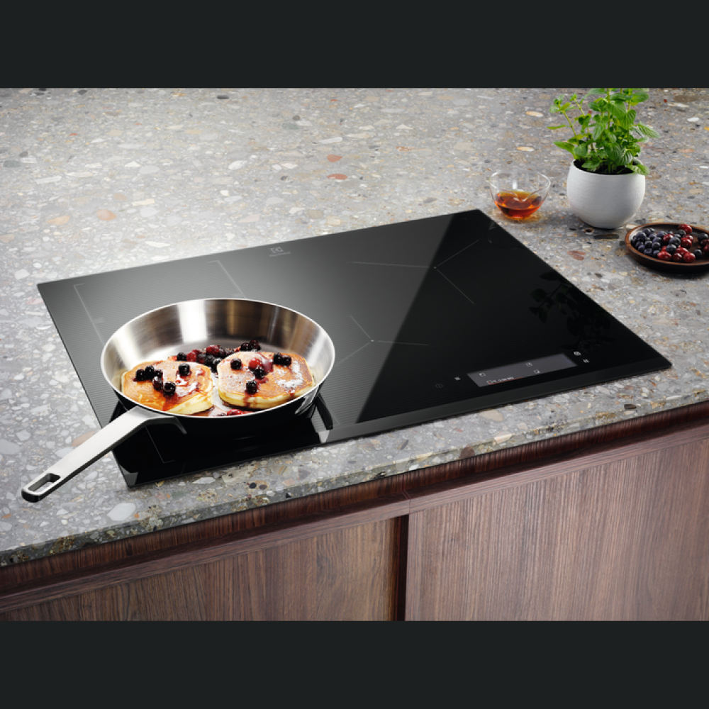 Pllakë induksioni Electrolux EIS7548, Hiri