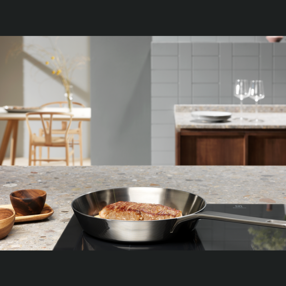 Pllakë induksioni Electrolux EIS8648, Hiri