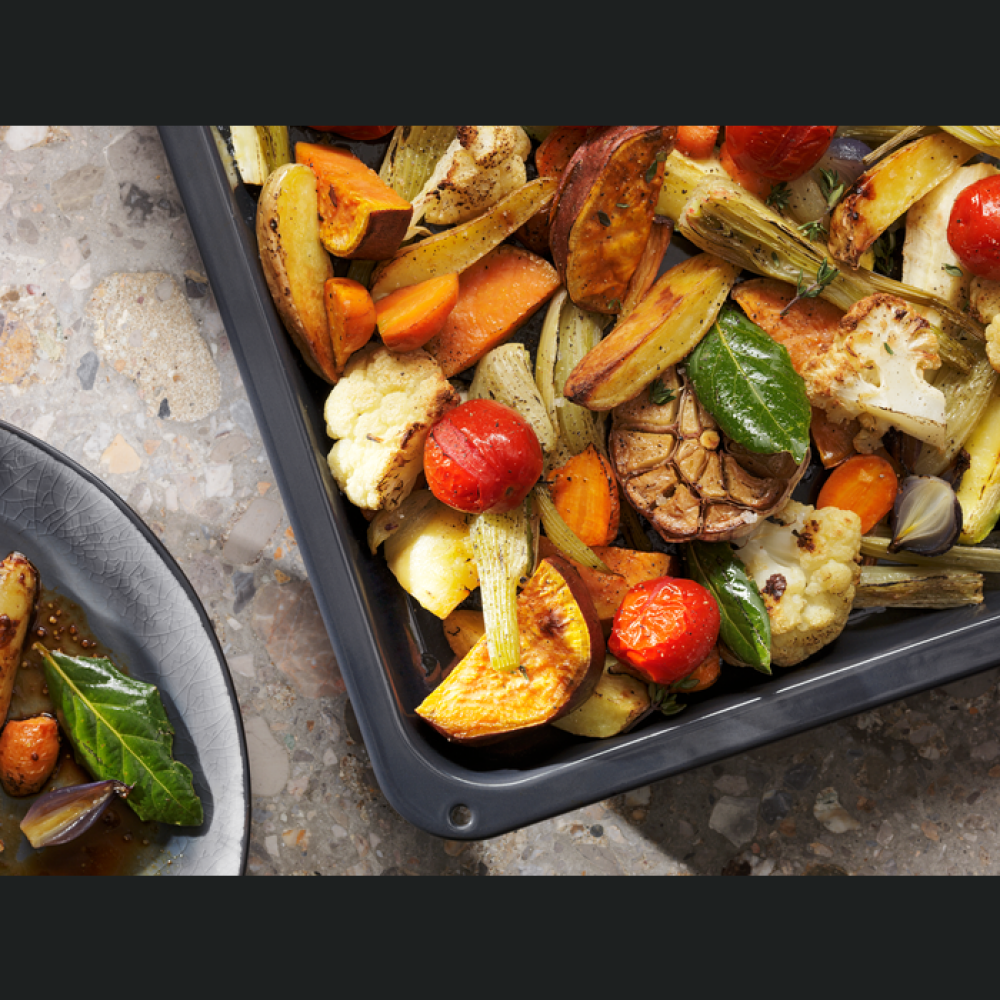 Furrë me mikrovalë të integruar Electrolux me Grill 900 / 1000 W 25 l