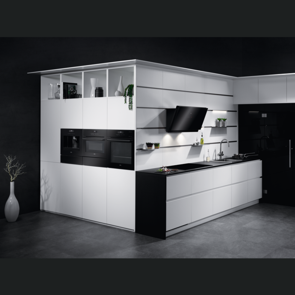Furrë me funksion avulli AEG BSE792320B, STEAMPRO, A+, 70 l, e zezë
