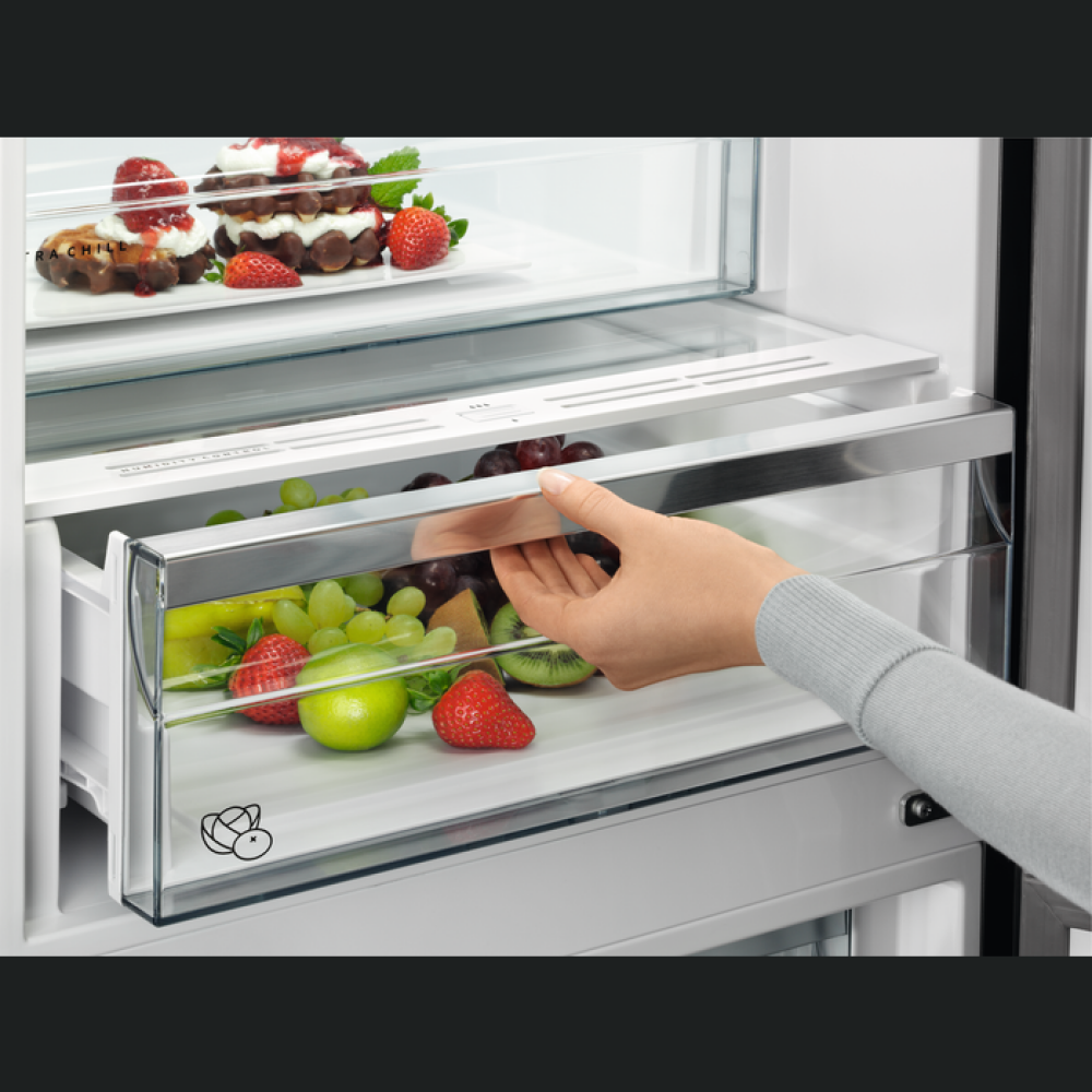 Kombinimi i Frigorifert AEG RCB736E5MB, NO FROST, 366 l, E