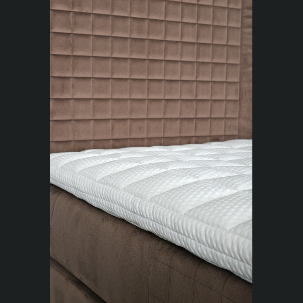Krevat Saint Moritz boxspring, tapiceri lineare, lartësia e skajit të krevatit 140 cm, dysheku i përfshirë, pa sipër