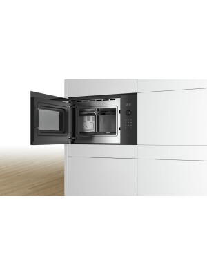Furrë me mikrovalë Bosch BFL554MB0, 25 l, 900 W, E zezë