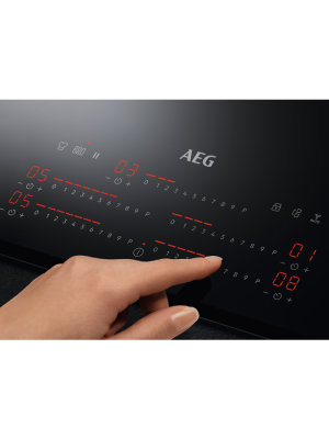 Pllakë me induksion AEG IKE85753FB, 80 cm, e zezë