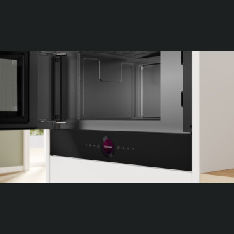 Furrë me mikrovalë të integruar Bosch BFL7221B1, E zezë, 21 l, 900 W