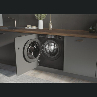 Lavatriçe e integruar Haier HWQ90B416FWBB-S, 9 kg, 1600 rpm, motor inverter BPM, Klasi A, E zezë me shkëlqim, 15+1 programe, L x H x L (cm) 60x53x82