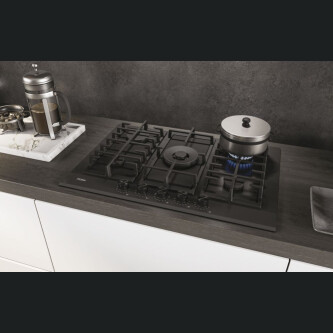 Pllakë me gaz Haier HAVG75HB, 5 zona, E zezë, xhami sigurie, Seria 4, 75 cm