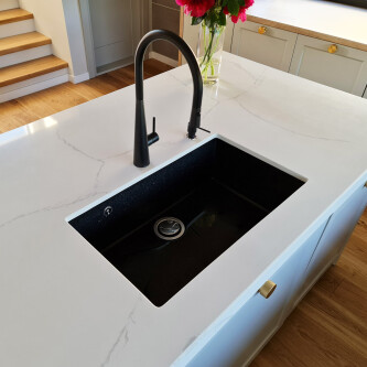 Lavaman kuzhine graniti CookingAid Cube ON7610 Kuarc metalik i zi/i zi me instalim nën banak + aksesorë montimi