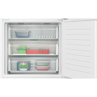 Frigorifer i integruar NoFrost Siemens KB96NVFE1, iQ300, hyperFresh, dritë LED, klasi E, 383 l