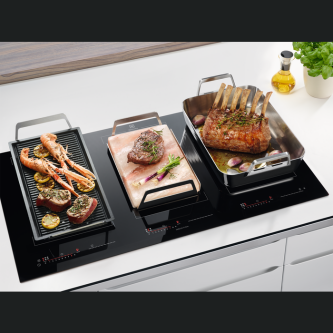 Pllakë induksioni Electrolux EIV9467, Zezë
