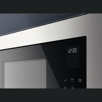 Furrë me mikrovalë të integruar Electrolux me Grill 900 W / 1000 W 25 l