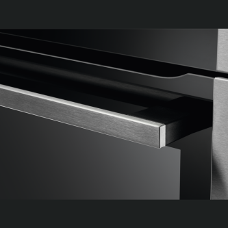 Furrë e integruar AEG BEE431310M, SURROUNDCOOK,  inox rezistent ndaj gjurmëve të gishtave, 71 l, A