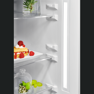 Kombinimi i Frigorifert AEG RCB736E5MB, NO FROST, 366 l, E