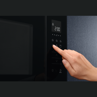 Furrë me mikrovalë të integruar Electrolux 700 W 20 l