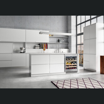 Frigoriferë për verën Liebherr Premium UWKes 1752, 46 ngjitëse, 110 l, L